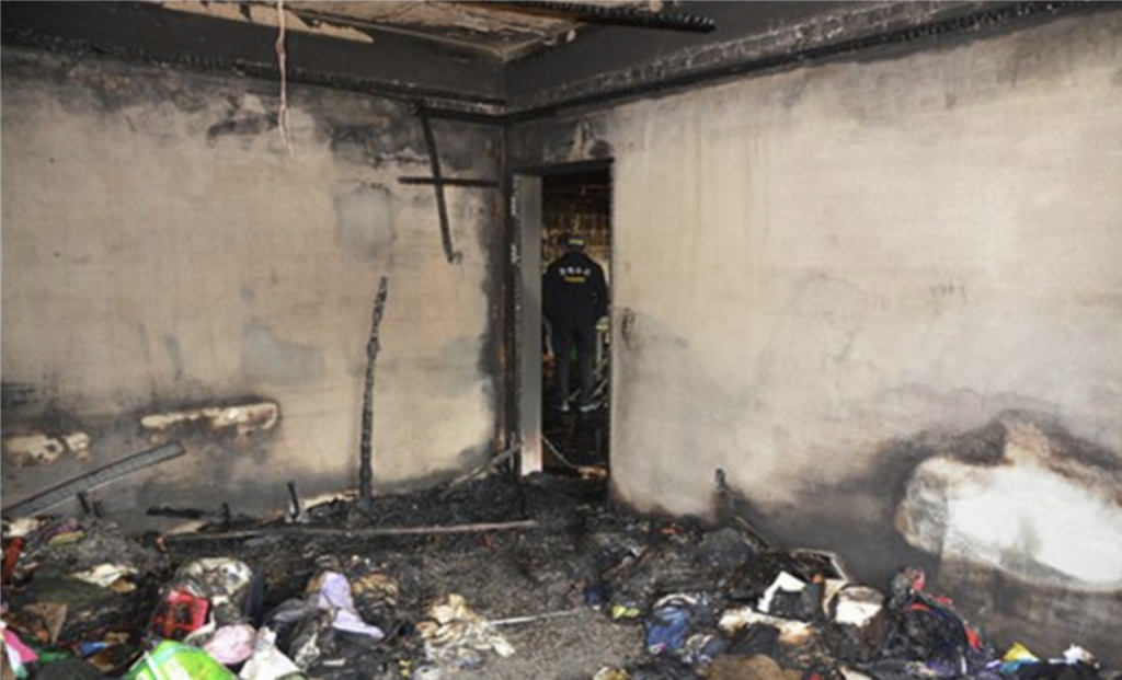 화재가 발생한 주택 내부 현장/사진=강원경찰청 제공