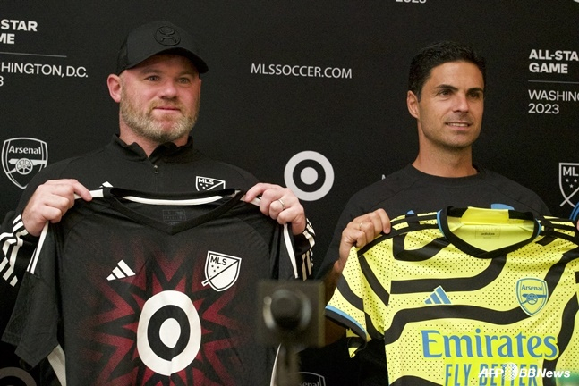 DC유나이티드 시절 웨인 루니(왼쪽) 감독과 미켈 아르테타 아스널 감독. /AFPBBNews=뉴스1