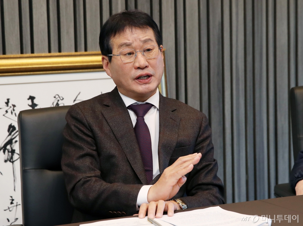 최완규 한국비엔씨 회장 인터뷰 /사진=김휘선 기자 hwijpg@