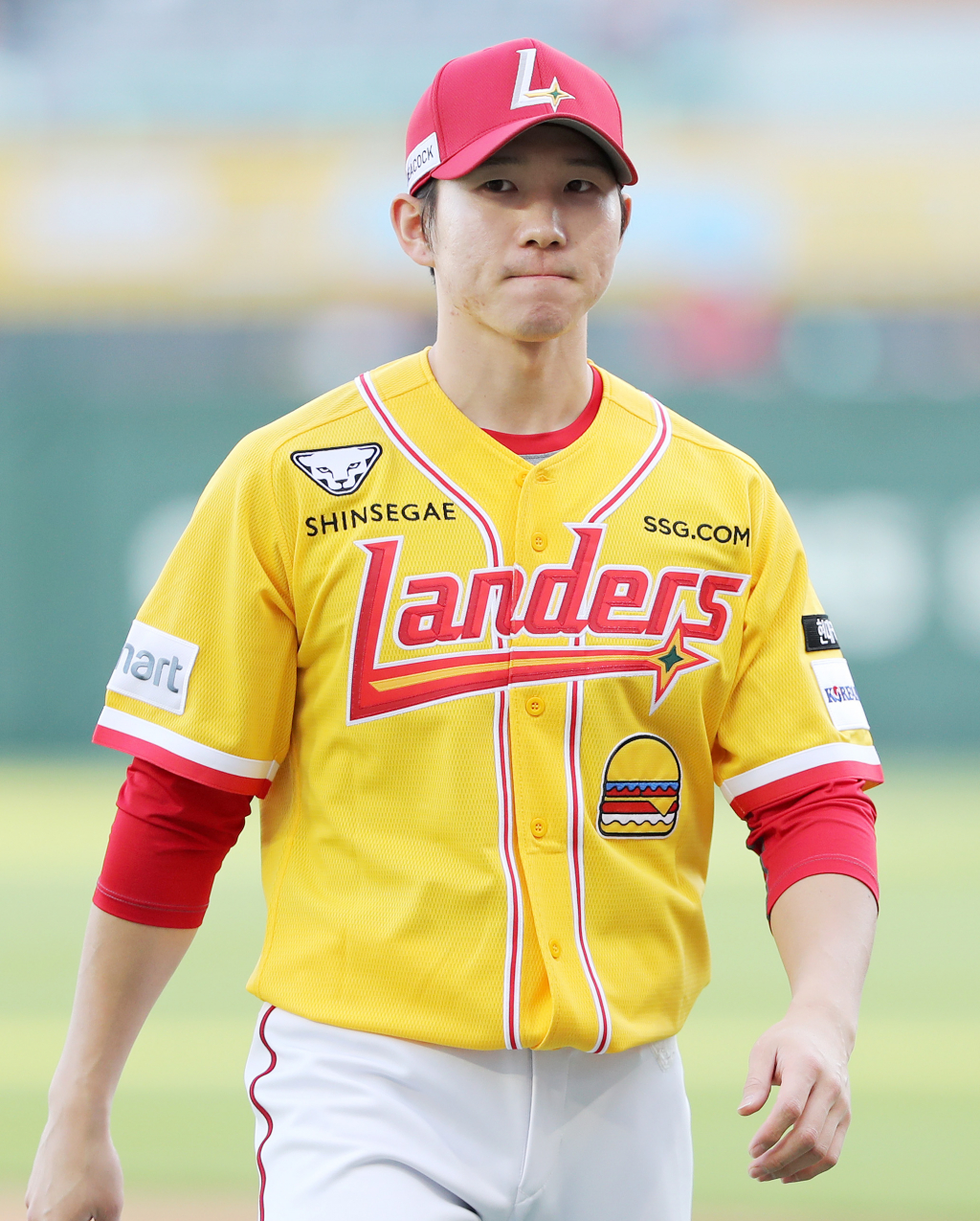 '이것이 국대 유격수 위엄인가' SSG 박성한 연봉 무려 3억 7000만원 돌파했다, 황금장갑 아쉽게 놓쳤기에 '더욱 무서워질 ...