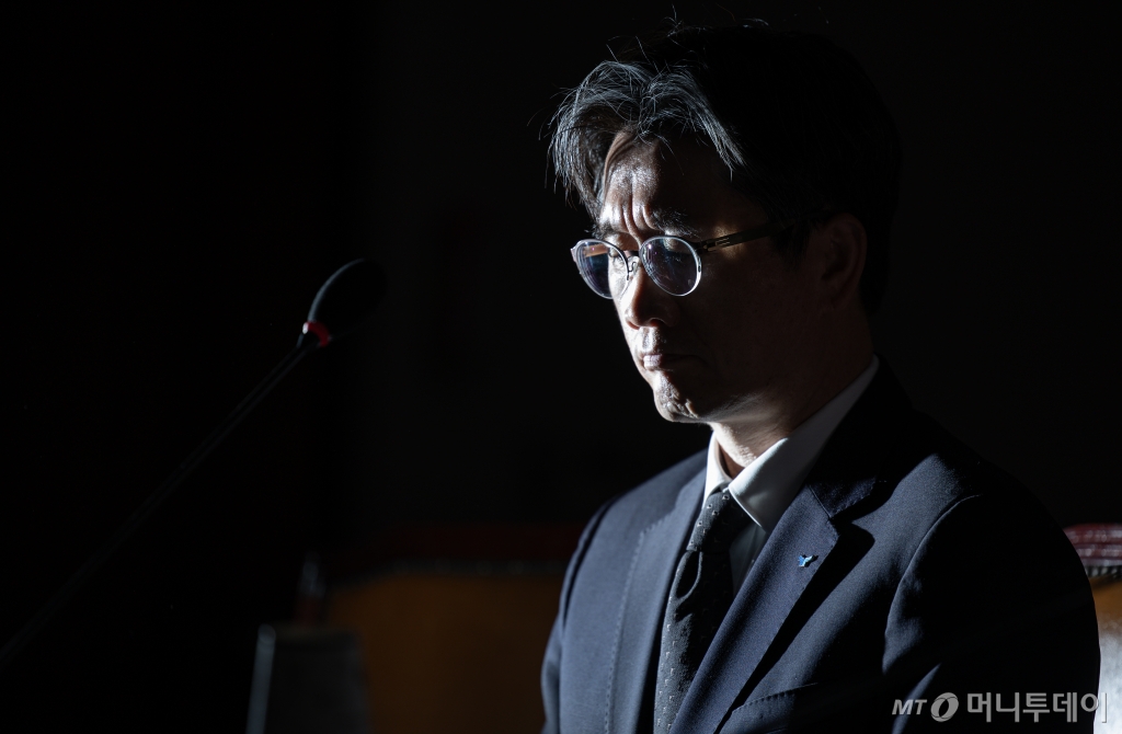 (서울=뉴스1) 이재명 기자 = 오동운 고위공직자범죄수사처(공수처) 처장이 7일 오후 서울 여의도 국회에서 열린 제420회 국회(임시회) 법제사법위원회 제2차 전체회의에서 의원들의 질의를 듣고 있다. 2025.1.7/뉴스1  Copyright © 뉴스1. All rights reserved. 무단 전재 및 재배포,  AI학습 이용 금지. /사진=(서울=뉴스1) 이재명 기자