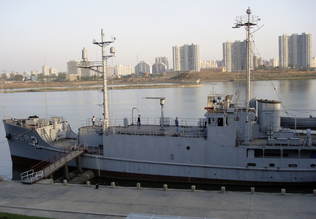 북한 대동강변에 정박한 푸에블로호 모습/사진=위키피디아 갈무리