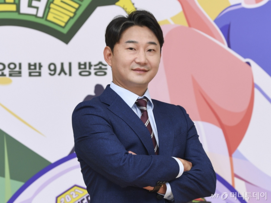 국가대표 축구선수 출신 방송인 이천수. /사진=머니투데이DB, SBS 제공