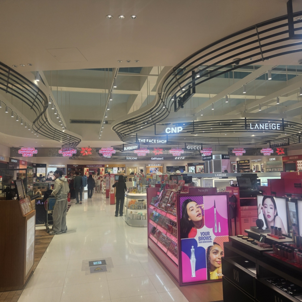 인천국제공항 제2터미널 내 위치한 신세계 면세점 뷰티 특화존/사진=조한송 기자 