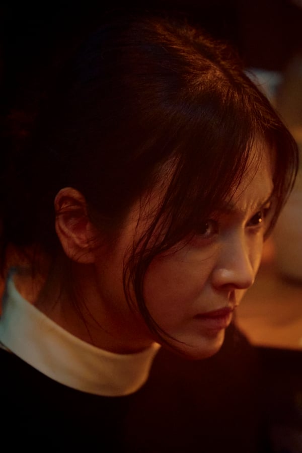 영화 '검은 수녀들'의 송혜교./사진=영화사 집, NEW