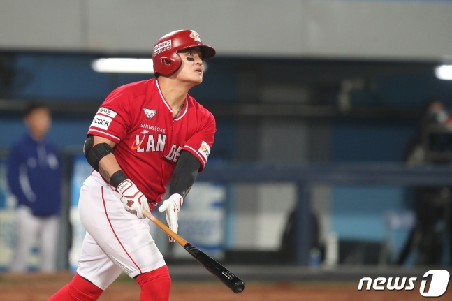 SSG에서 4시즌을 뛴 추신수는 2024시즌을 끝으로 은퇴를 선언했다. /사진=뉴스1