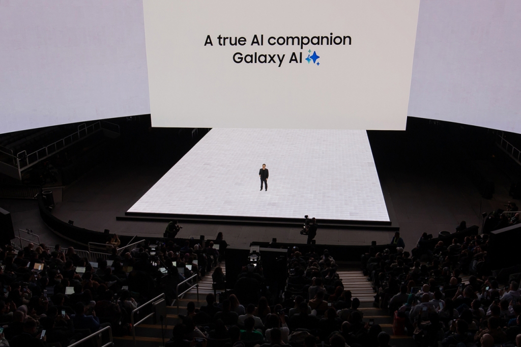 22일(현지시간) 노태문 삼성전자 MX 사업부장(사장)이 갤럭시 언팩 2025에서 발표하고 있다. /사진=삼성전자