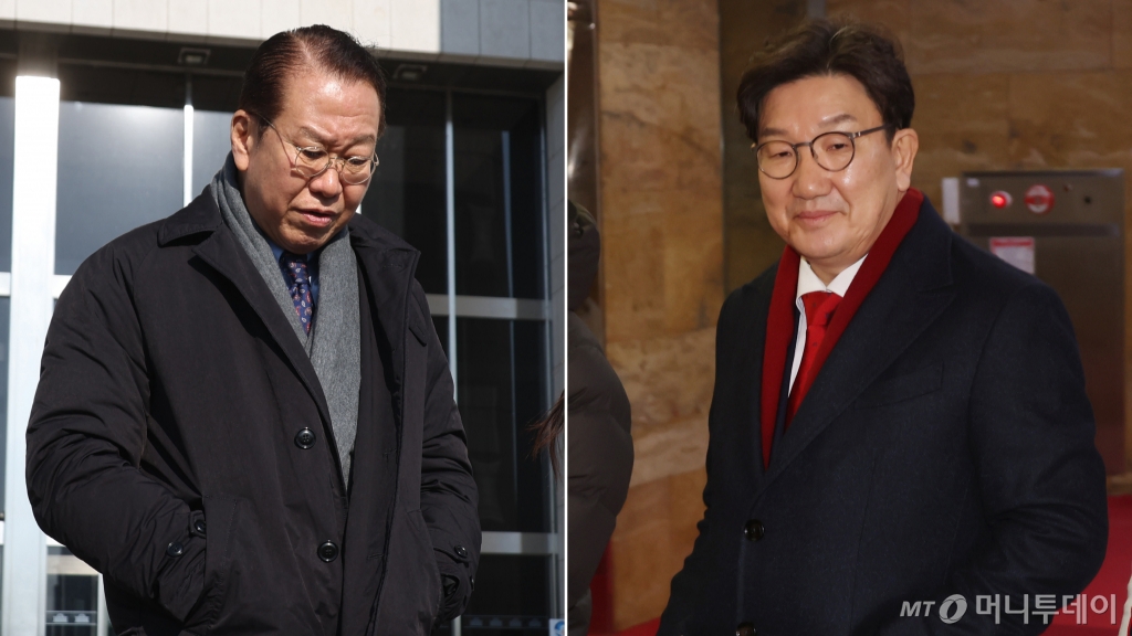 [서울=뉴시스] 고승민 기자 = 국민의힘 권영세(왼쪽) 비상대책위원장과 권성동 원내대표가 3일 서울 여의도 국회에서 윤석열 대통령 면회를 위해 각각 서울구치소로 출발하고 있다. 2025.02.03. kkssmm99@newsis.com /사진=