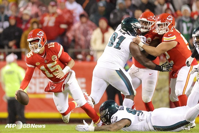 캔자스시티(빨간색 유니폼)와 필라델피아의 2023년 11월 경기 모습.  /AFPBBNews=뉴스1