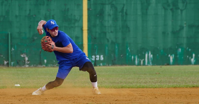 삼성 심재훈이 미국 괌 스프링캠프에서 수비훈련을 소화하고 있다. /사진=삼성 라이온즈 제공