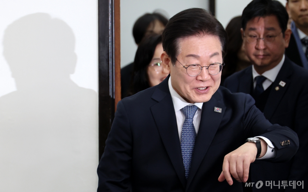 이재명 더불어민주당 대표가 5일 오전 서울 여의도 국회에서 열린 트럼프 2.0 시대의 통상·산업정책 경청간담회에 참석하고 있다. / 사진제공=뉴시스