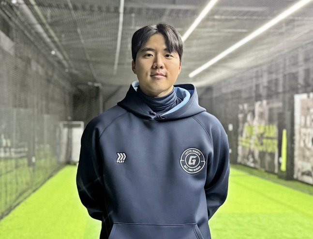 롯데 손성빈이 스타뉴스와 인터뷰를 하고 있다. /사진=양정웅 기자