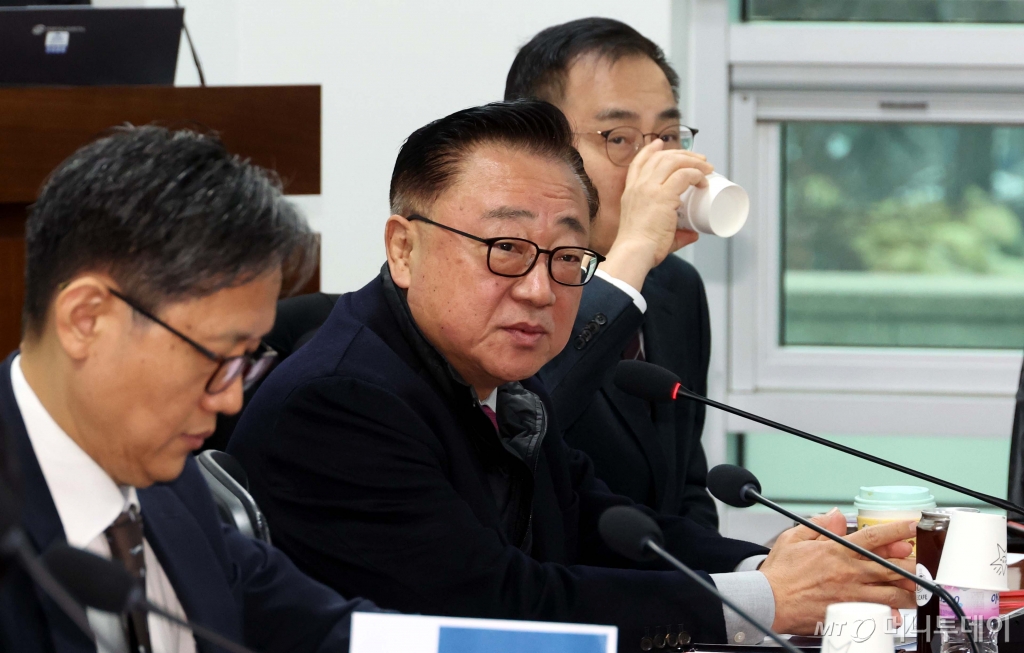 [서울=뉴시스] 조성봉 기자= 고동진 국민의힘 의원이 22일 오전 서울 여의도 국회 의원회관에서 열린 한국 미래 신기술 발전을 위한 AI·모빌리티 신기술전략 조찬포럼에서 발언을 하고 있다. 2025.01.22. suncho21@newsis.com /사진=조성봉
