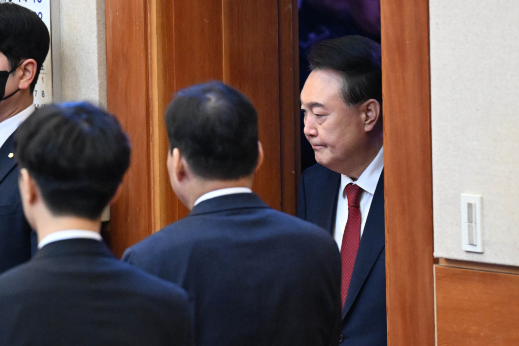 윤석열 대통령이 11일 서울 종로구 헌법재판소에서 열린 '윤석열 대통령 탄핵심판 7차 변론'에 출석하고 있다. /사진=뉴스1(사진공동취재단)