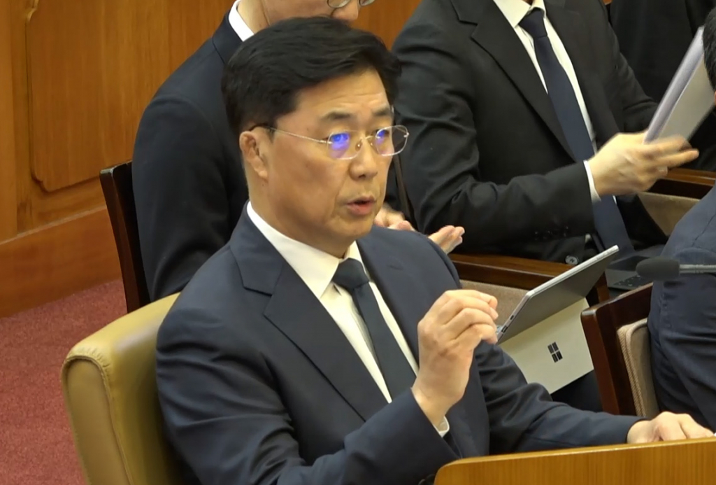 홍장원 전 국가정보원 제1차장이 20일 서울 종로구 헌법재판소 대심판정에서 열린 윤석열 대통령 탄핵심판 10차 변론에서 증인으로 출석해 발언하고 있다. /사진=뉴스1(헌법재판소 제공)