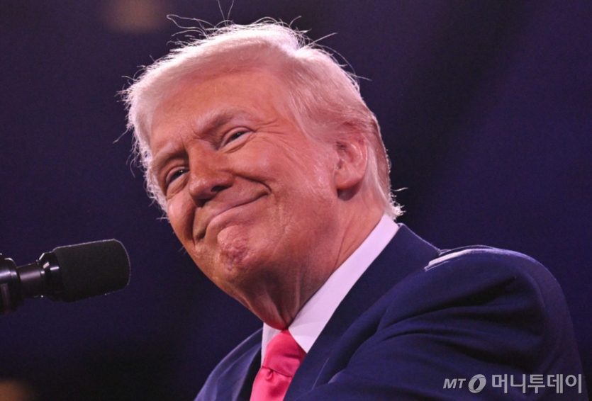도널드 트럼프 미국 대통령이 22일(현지시간) 메릴랜드주 옥슨힐에서 열린 보수정치행동회의(CPAC) 연례 행사에 참석해 "나는 정복자가 아니라 피스 메이커(평화를 만드는 사람)가 되고 싶다"고 말하고 있다. / AFP=뉴스1