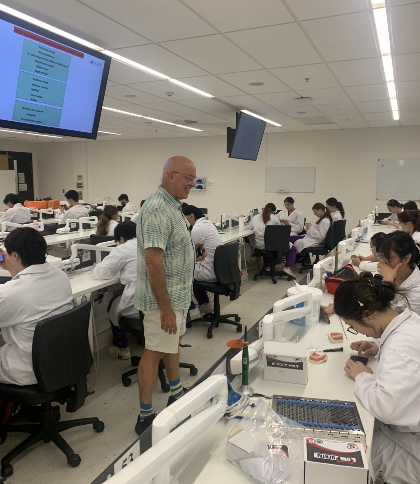 치의학 교육 앱 '덴탈 미러마스터'가 최근 호주 퀸즐랜드 치대 교육 과정에 도입됐다/사진제공=덴탈에듀텍