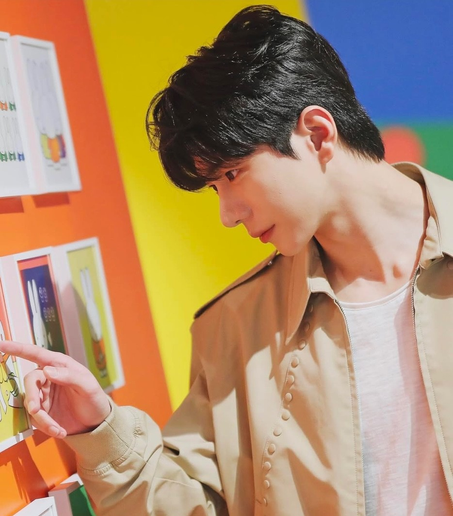  제9회 아시아 아티스트 어워즈(The 9th Asia Artist Awards)를 수상한 배우 최보민이 '미피와 마법 우체통' 전시장을 찾았다. /사진=배우 최보민 인스타그램