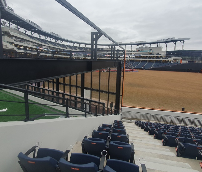 한화이글스 새 홈구장 대전 한화생명 볼파크 몬스터 월 옆에 생긴 시야방해석. 이 좌석은 정식 판매하지 않고 활용법을 고려 중이다. /사진=김동윤 기자