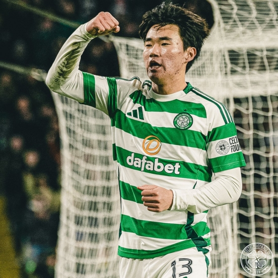 양현준이 득점 후 주먹을 불끈 쥐고 있다. /사진=셀틱 공식 사회관계망서비스(SNS)