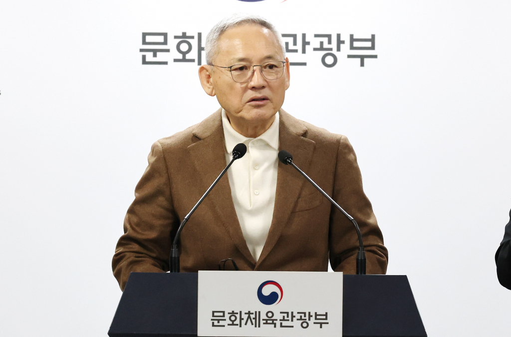 유인촌 문화체육관광부 장관이 6일 서울 종로구 정부서울청사에서 열린 문화·체육·관광분야 중장기 핵심프로젝트 발표 브리핑에서 발언을 하고 있다. / 사진 = 뉴스1 /사진=(서울=뉴스1) 임세영 기자