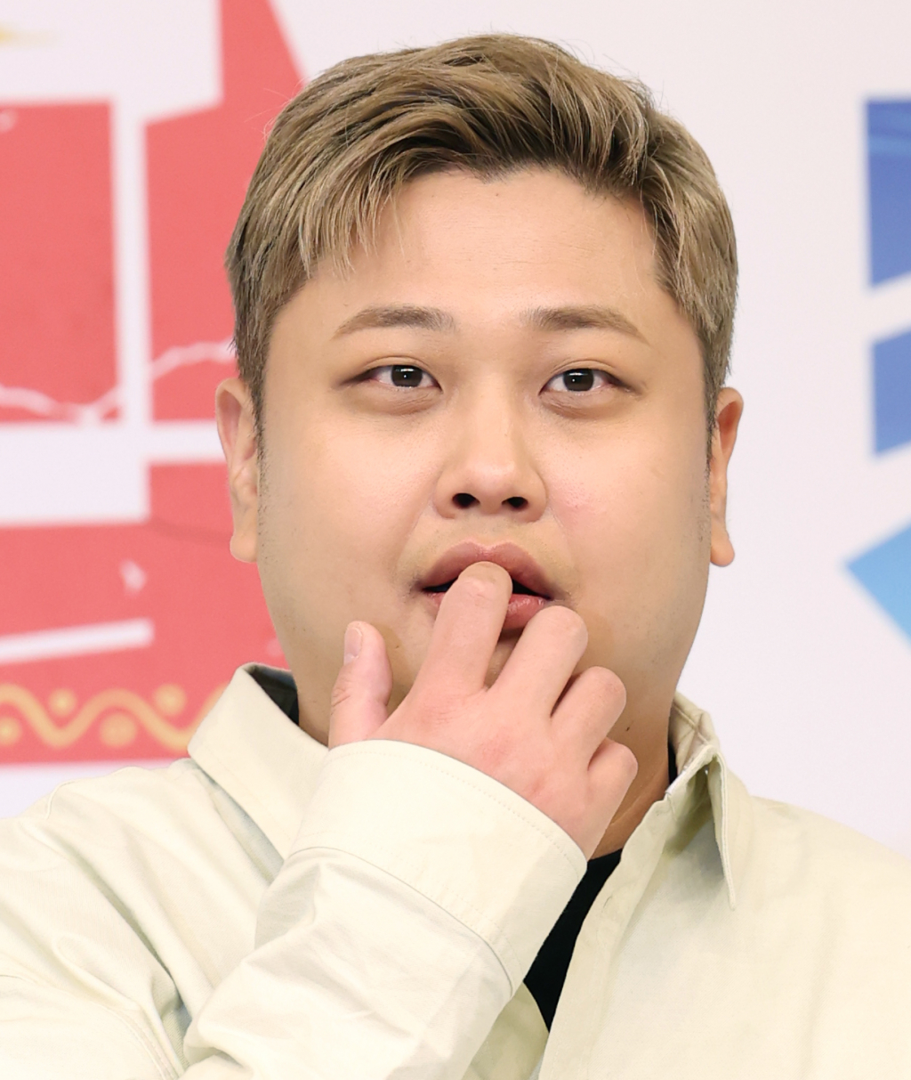 윤남노 셰프가 지난 27일 서울 양천구 목동 SBS에서 열린 예능 ‘정글밥2 - 페루밥, 카리브밥’ 제작발표회에서 포즈를 취하고 있다. /사진=뉴스1