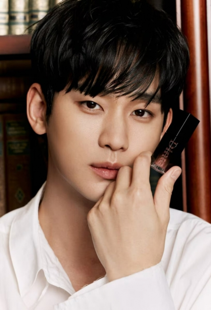 배우 김수현. /사진제공=딘토 