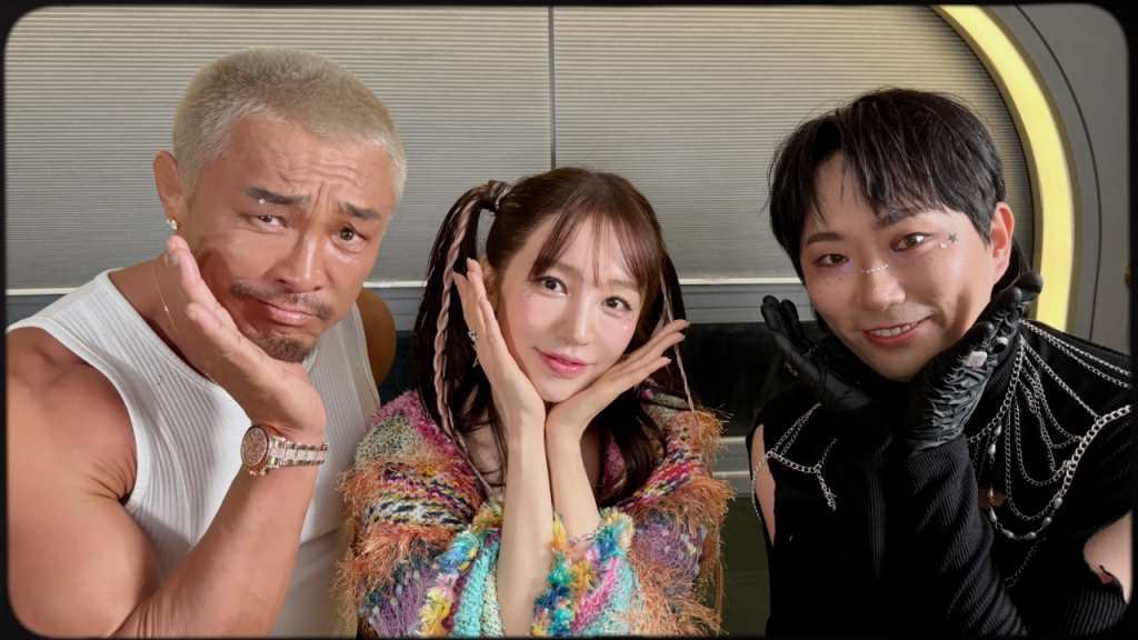 권대현 PD는 격투기 선수인 추성훈 씨를 MC로 내세운 이유에 대해 "생각했던 것보다 언어적 소통이 원활했고 촬영 현장에서도 영민하게 자신의 역할을 캐치해 흐름이 좋다고 생각했다"라고 말했다./사진=카카오엔터테인먼트