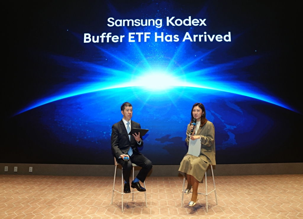 임태혁 삼성자산운용 ETF운용본부장(좌), 김선화 삼성자산운용 ETF운용팀장(우). /사진제공=삼성자산운용 