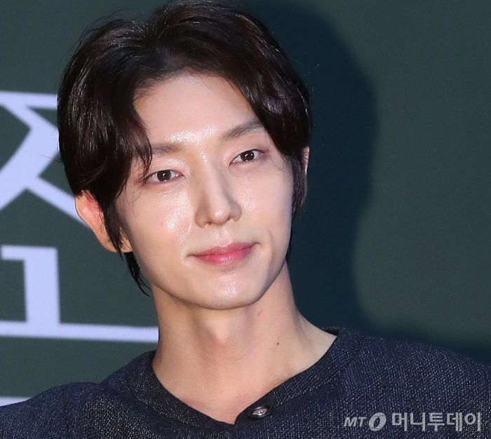 배우 이준기 측이 국세청 세무조사에서 세금 9억원 추징을 통보받은 것에 대해 "이번 처분은 국세청의 기존 관행과는 전혀 다른 결정"이라고 반발했다. /사진=머니투데이 DB