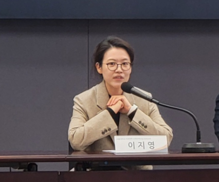 이지영 서울의대 교수가 진행성핵상마비 임상시험 결과를 발표하고 있다./사진=박정렬 기자