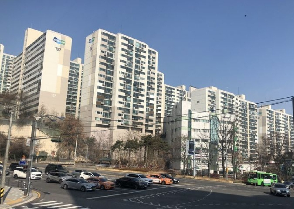 재건축을 본격 추진하는 서울 성동구 금호두산 아파트 전경/사진제공=금호두산 재건축추진준비위