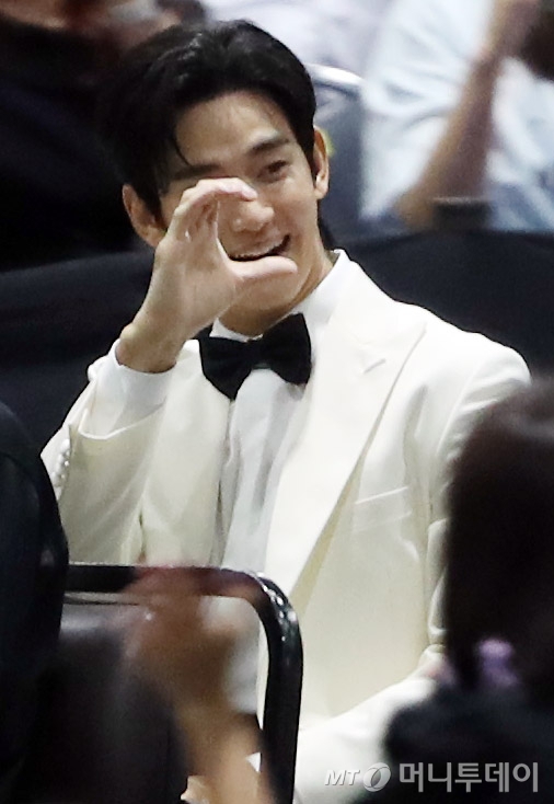 배우 김수현 소속사 골드메달리스트 법률대리인인 법무법인 엘케이비앤파트너스는 24일 유튜브 채널 가로세로연구소를 협박 혐의로 추가 고발했다고 밝혔다./사진=임성균 tjdrbs23@