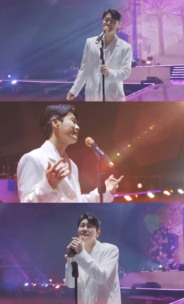 영탁의 '알 수 없는 인생' 뮤직비디오./사진='알 수 없는 인생' 뮤직비디오 캡처.