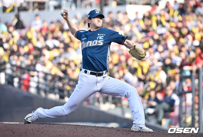 NC 전사민이 22일 광주 KIA전에서 8회 역투하고 있다.