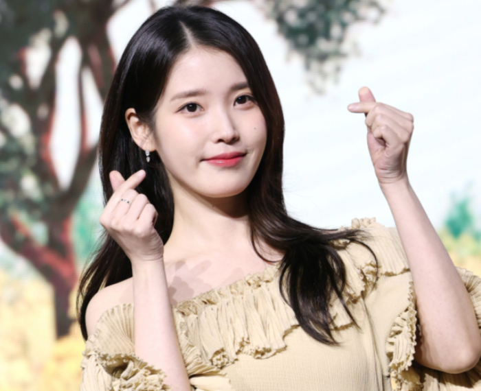 가수 겸 배우 아이유가 산불 피해 지원을 위해 2억원을 쾌척했다. /사진=뉴스1