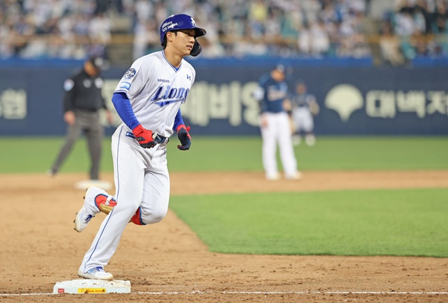 삼성 이재현이 27일 대구 NC전에서 3회말 솔로홈런을 기록하고 있다. /사진=삼성 라이온즈 제공