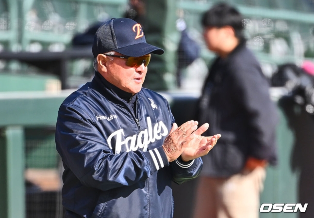 한화 김경문 감독.