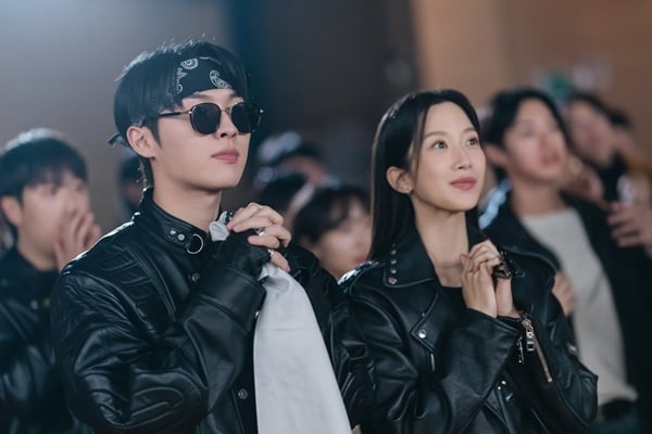 tvN 월화드라마 '그놈은 흑염룡'의 최현욱, 문가영./사진=tvN