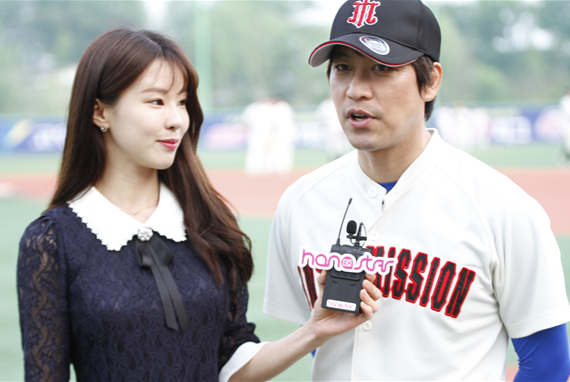 배우 오만석(오른쪽). /사진=한스타미디어