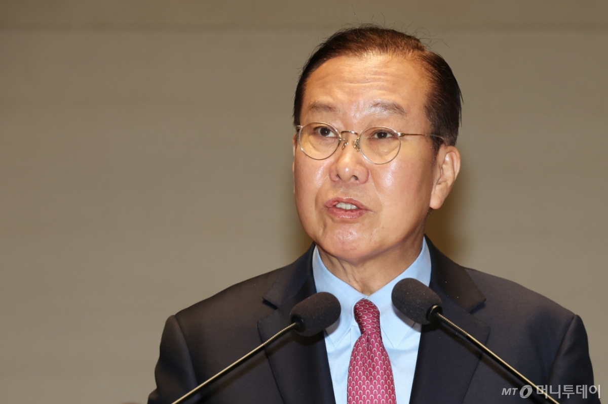 (서울=뉴스1) 이광호 기자 = 권영세 비상대책위원장이 2일 오전 서울 여의도 국회에서 열린 의원총회에서 발언하고 있다. 2025.4.2/뉴스1  Copyright © 뉴스1. All rights reserved. 무단 전재 및 재배포,  AI학습 이용 금지. /사진=(서울=뉴스1) 이광호 기자