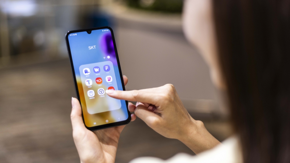 스마트폰 사용 관련 참고 사진. 기사와 직접적 관련 없음. /사진=뉴스1, SKT 제공