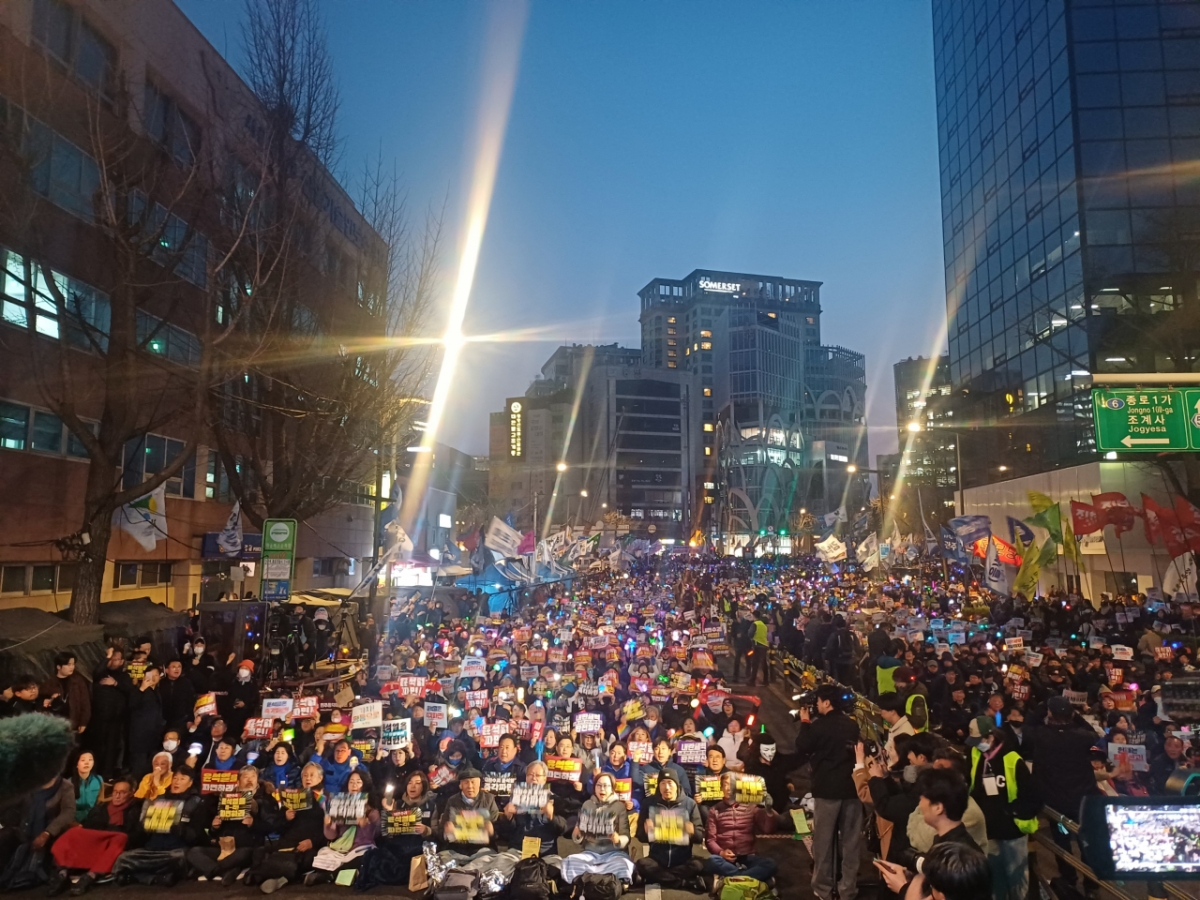 3일 탄핵 찬성측 시민들이 집회를 열고 있다. /사진=오석진 기자.