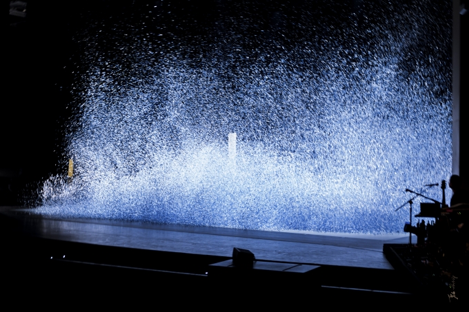 ▲지난해 진행된 공연 <서퍼> 모습/사진제공=울산문화예술회관