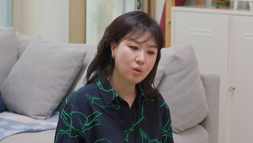 재혼 5년 차 아나운서 김성경이 다시 결혼을 결심하게 된 계기를 밝히며, 재혼 생활에 대해 털어놓는다. /사진= SBS플러스·E채널 예능 프로그램 '솔로라서'