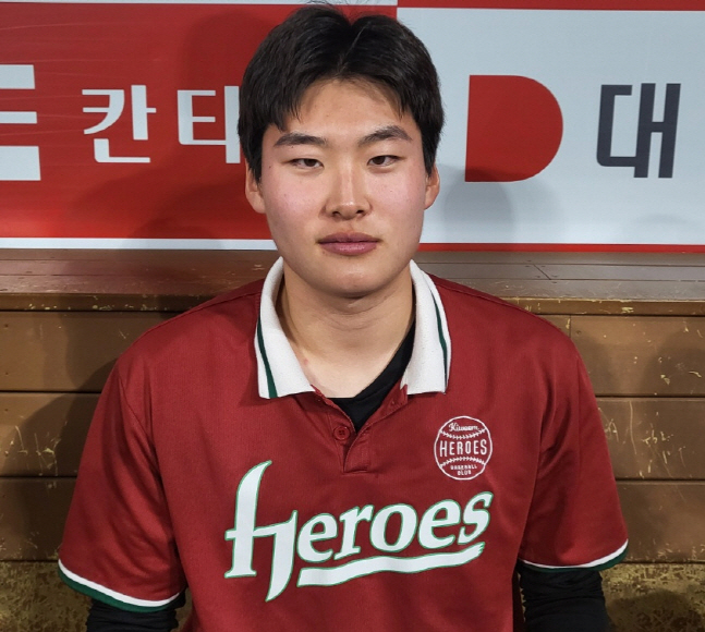 키움 신인 투수 윤현. /사진=안호근 기자