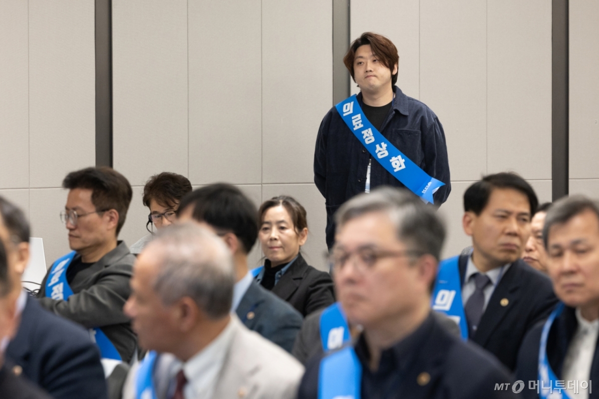 (서울=뉴스1) 이승배 기자 = 박단 대한전공의협의회 비상대책위원장이 13일 오후 서울 용산구 대한의사협회에서 열린 의료정상화를 위한 전국의사대표자대회에 참석하고 있다. 2025.4.13/뉴스1  Copyright © 뉴스1. All rights reserved. 무단 전재 및 재배포,  AI학습 이용 금지. /사진=(서울=뉴스1) 이승배 기자