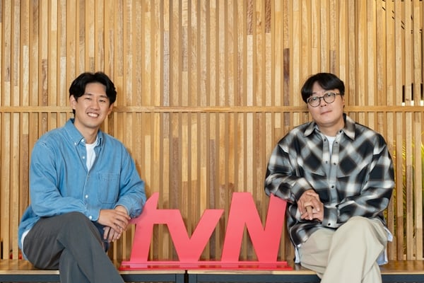 이민수 PD, 신원호 PD./사진=tvN