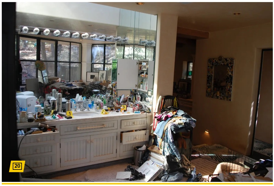 할리우드 유명 배우 진 해크먼(95)과 부인 뱃시 아라카와(64)가 비극적으로 세상을 떠난 가운데 이들의 집 내부 상태가 공개됐다. /사진=산타페 카운티 보안관 사무소