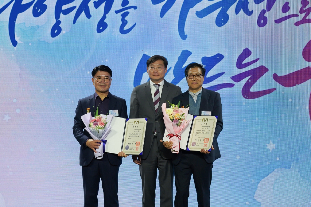 삼일PwC가 지난 16일 오후 서울 영등포구 FKI타워에서 열린 '2025 장애인 고용 촉진대회'에서 자회사인 '삼일행복나눔'이 장애인 고용 부문 '대통령 표창'을 수상했다고 17일 밝혔다. /사진제공=삼일PwC
